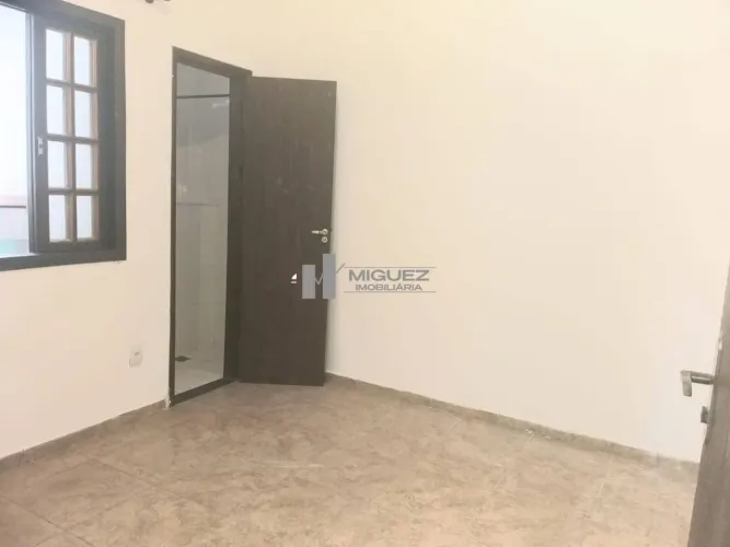 Casa de Vila a venda, sala em 2 ambientes, 2 quartos, suíte, banheiro social, ampla cozinh