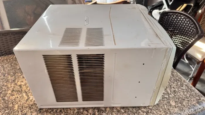 Ar condicionado Janela 12.000 BTU´s 220V