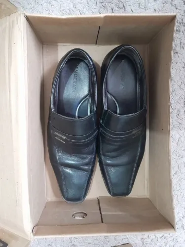 SAPATO DEMOCRATA SEMINOVO 