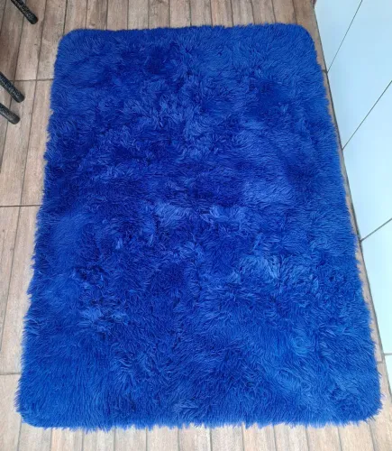 Tapete Pelúcia Azul Escuro Felpudo Macio - 1,40m x 1,00m