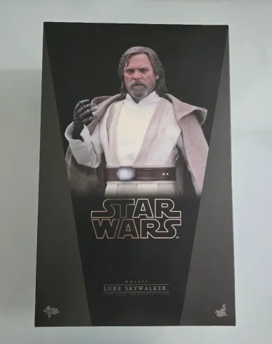 Luke Skywalker HotToys