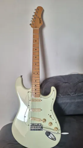 Guitarra Tagima 635 new classic 