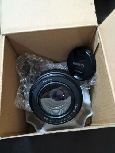 Lente Canon 50m RF STM nova na caixa completa 