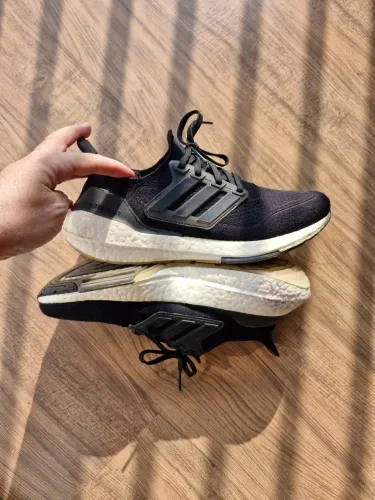 Adidas Ultraboost - 36