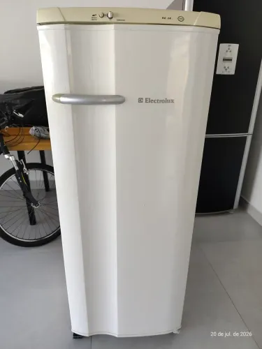 Geladeira Refrigerador Eletrolux 280 lt