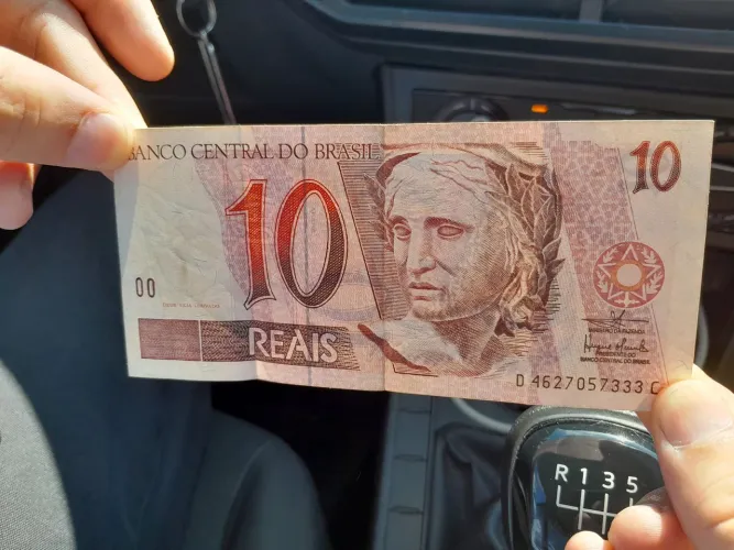 Cédula antiga - 10 reais.