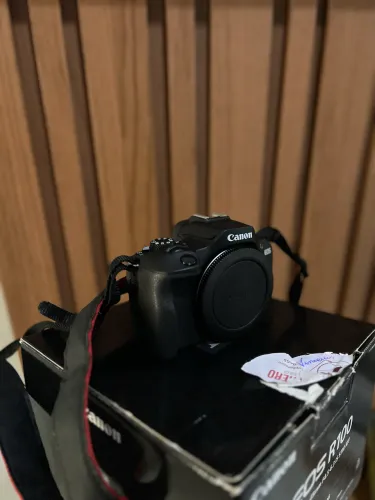 Canon R100