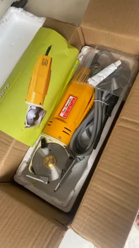 Maquina de cortar tecido ?bananinha?