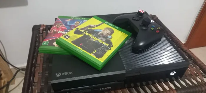 XBOX ONE 1 TERA (aceito trocas)