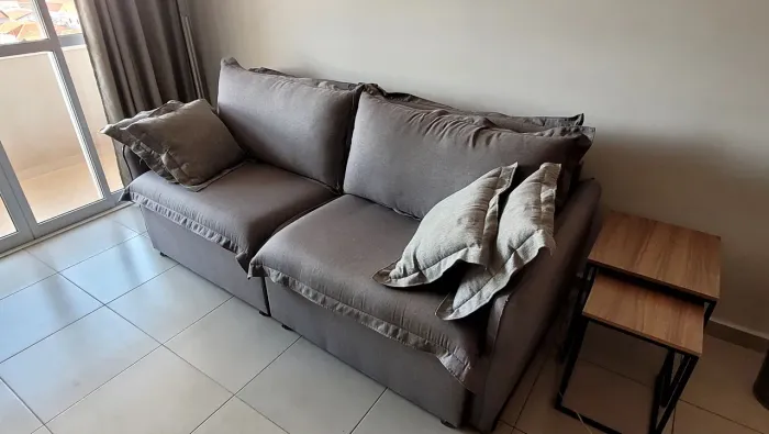 Sofá retrátil reclinável de 3 lugares, muito novo!!