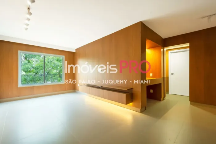 Itaim; apartamento com 80 metros,02 dormitórios,02 suítes,01 vaga.