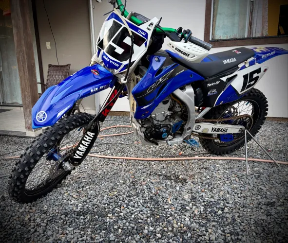 Moto Yamaha YZ 250F impecável 
