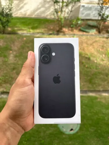 iPhone 16 128GB LACRADO 