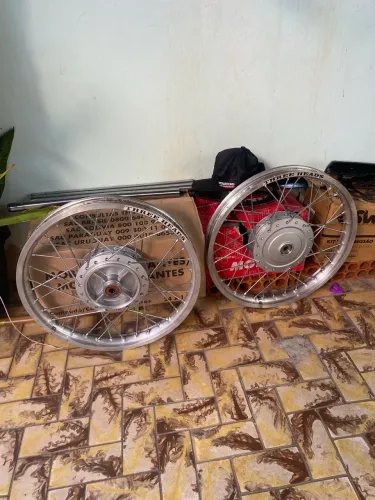 Par de roda 150, Three heads 1.60