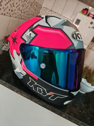 Capacete KYT