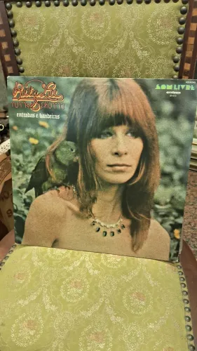 Rita Lee Entradas e Bandeiras, lançado em 1976 estado de novo