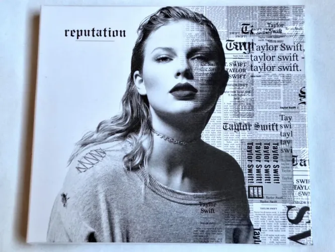 Cd Taylor swift reputation LACRADO COM POSTER E LUVA