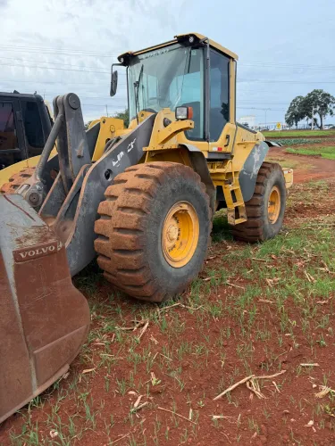 Pá Carregadeira Volvo L120F