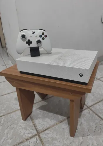 XBOX ONE S 1TB - ALL-DIGITAL + CONTROLE