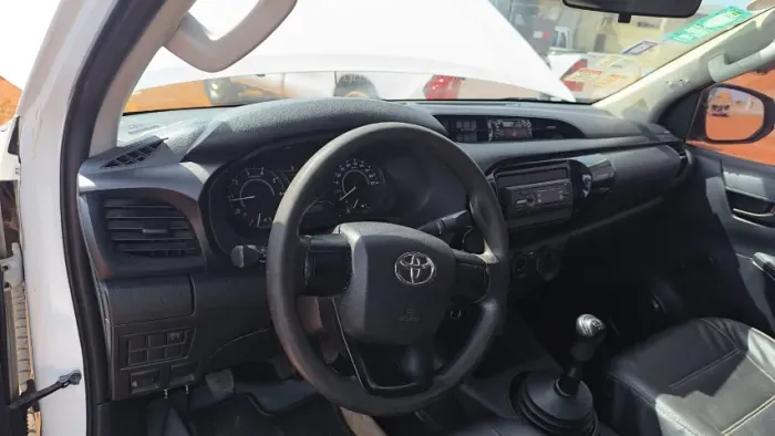 Toyota Hilux CS 4X4 2.8 TDI Diesel Mec. 2022