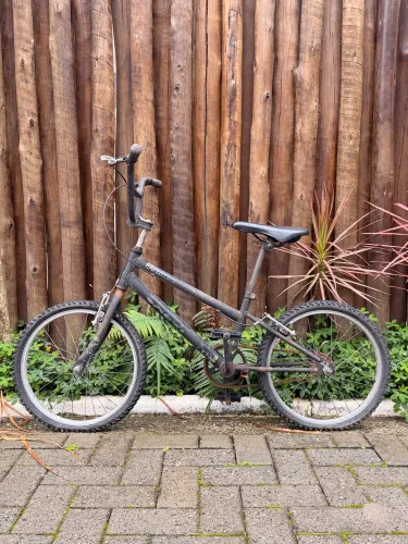 Bicicleta CALOI modelo cross usada
