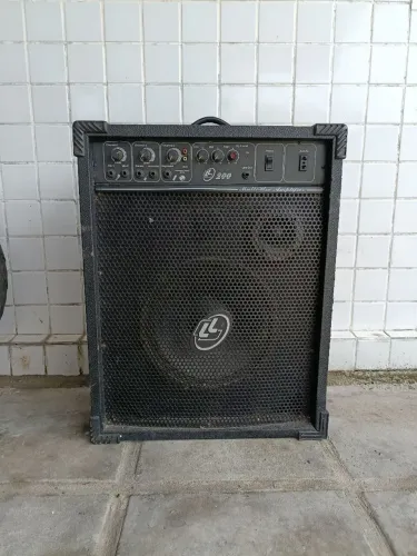 Caixa amplificada LL 200