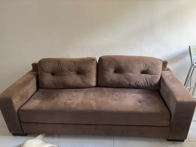 Sofá moderno e confortável