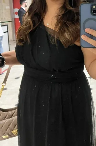 Vestido de festa - Tule preto com leve brilho