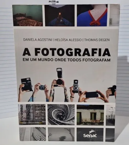 Livro A fotografia em um mundo onde todos fotografam