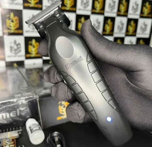 Maquininha de Cortar Cabelo e Barbear