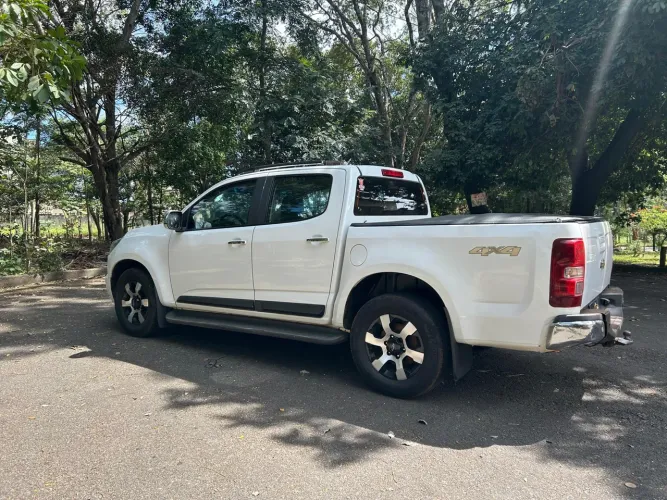 Chevrolet S10 Pick-up LTZ 2.8 TDI 4X4 CD Dies.aut 2015