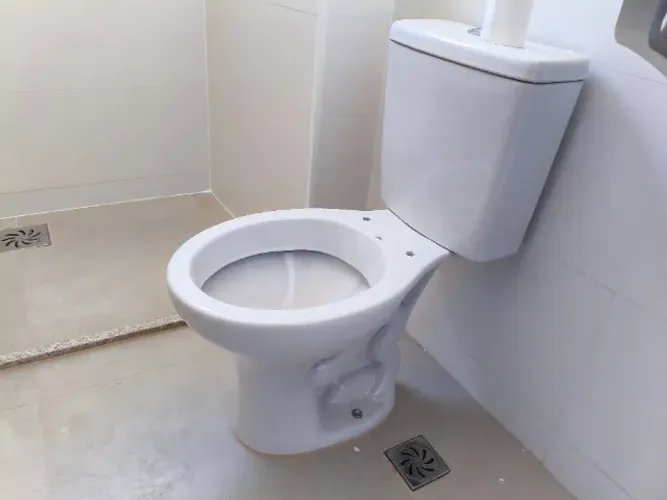 Vaso sanitário com caixa acoplada