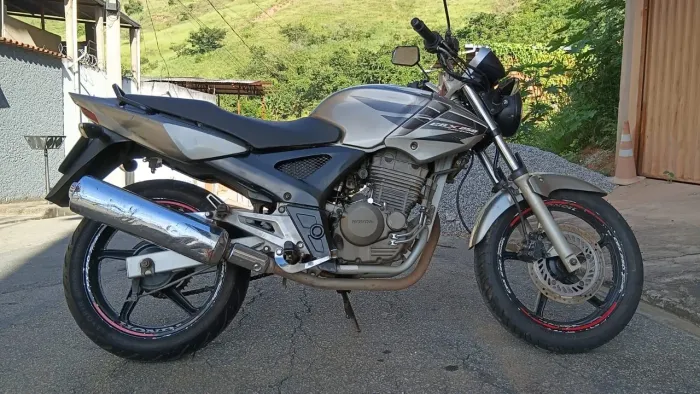 Moto boa e barata... tudo em dias