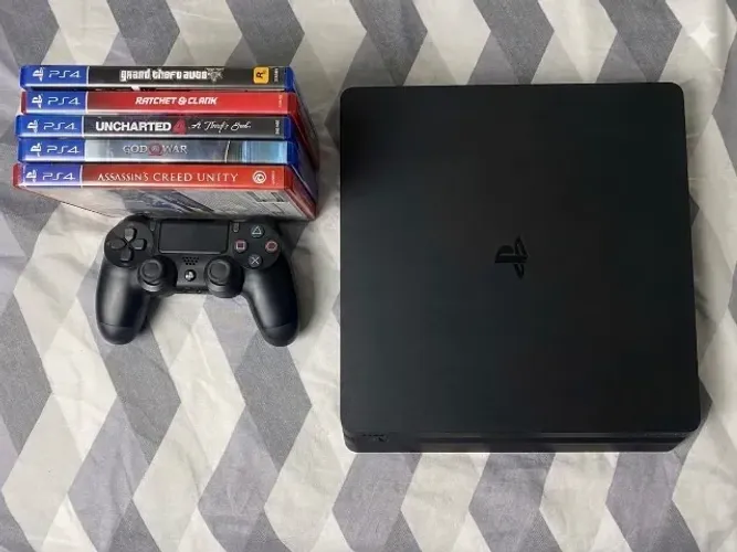 Playstation 4 Slim SEMINOVO+5 jogos