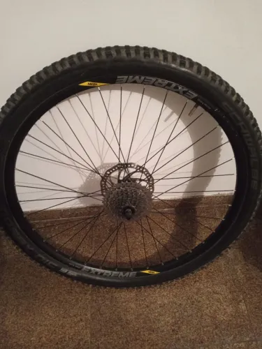 Roda de bike aro 29 absoluto pneu schualbe pião de 8