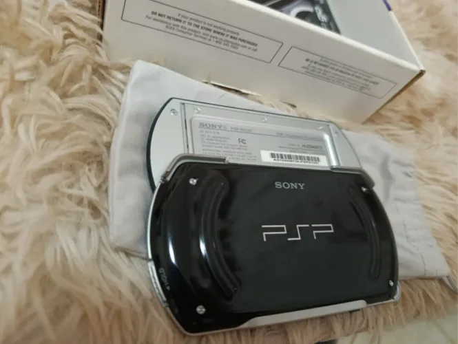 PSp Go