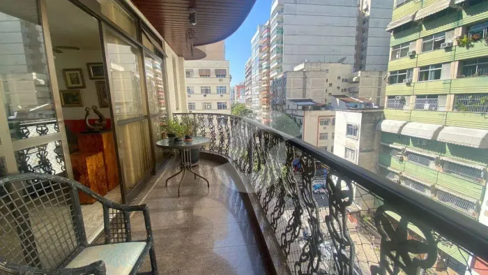 Apartamento com 4 dormitórios, 2 suítes, 2 vagas de garagem na escritura, à venda, por R$ 