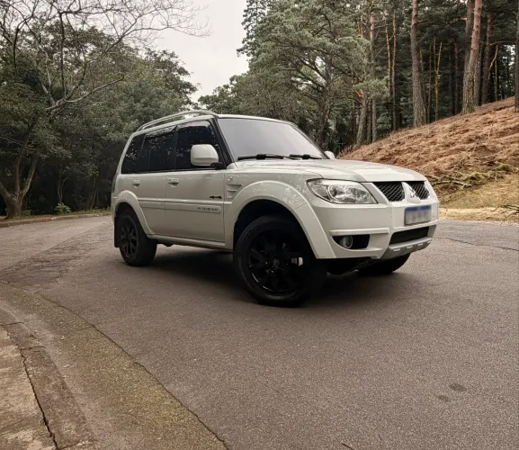 Mitsubishi Pajero TR4 2.0/ 2.0 Flex 16V 4X4 Aut. 2015