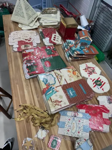 EMBALAGENS DE NATAL ? LOTE
