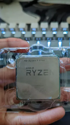 Ryzen 7 2700 + Air cooler AMD
