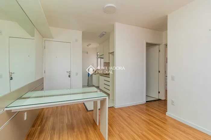 Apartamento Mobiliado na Hípica, em Porto Alegre.