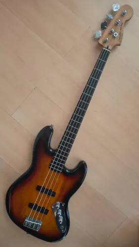 Baixo Squier JB vintage modiefied
