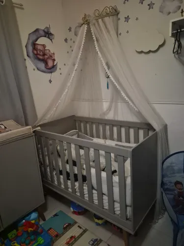 Berço cama cinza retro