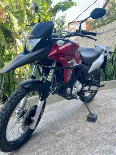 XRE300 2015