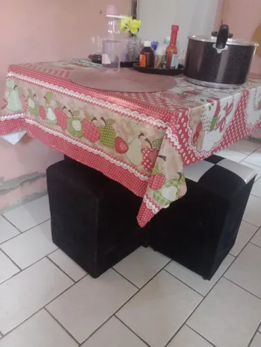 Mesa com puff