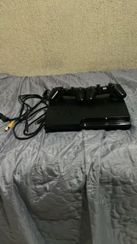 Vendo ps3 slim usado com 2 manetes e 11 jogos (aceito trocas em bicicleta)
