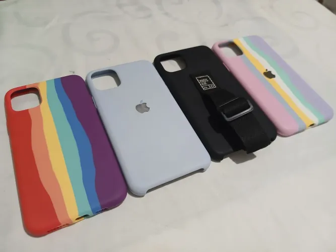Kit Com 4 Capinhas Para iPhone 11 - Ótimo Estado!