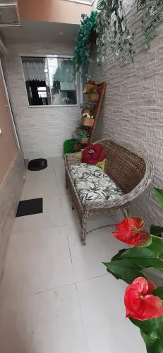 Alugo casa geminada e mobiliada de alto padrão 