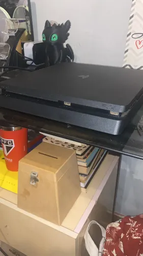 PlayStation 4 slim 1tb