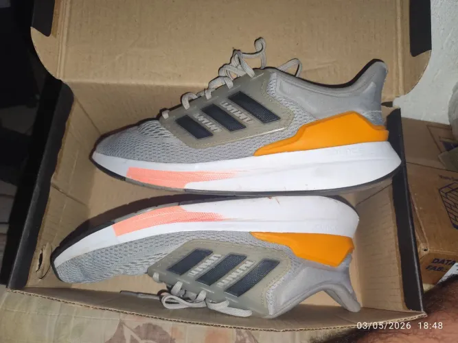 Tênis Adidas. Aceito trocas